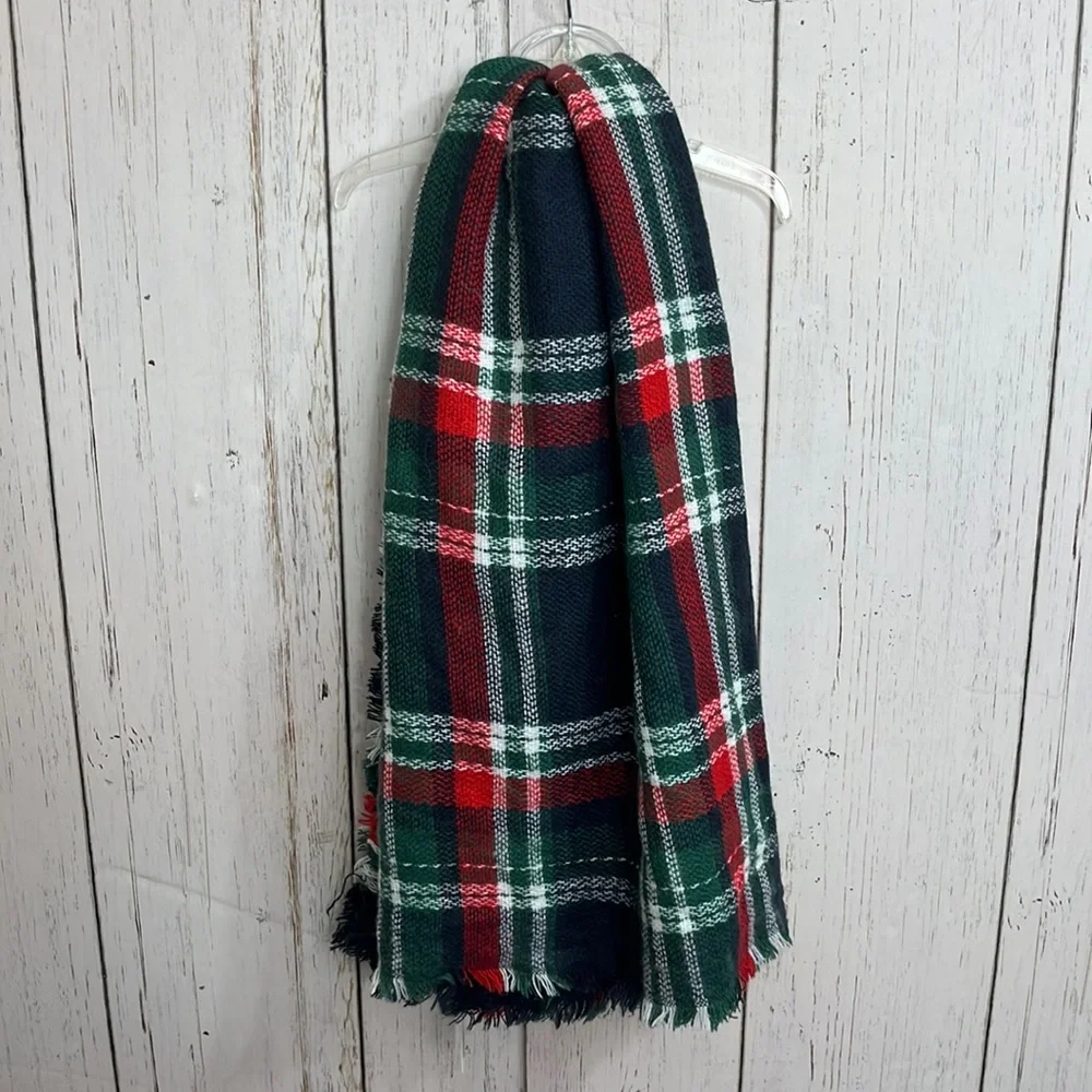 🌻 COPY - NWT Quagga Navy Plaid Blanket Wrap Scarf